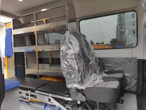 依維柯救險(xiǎn)車(chē)標(biāo)配